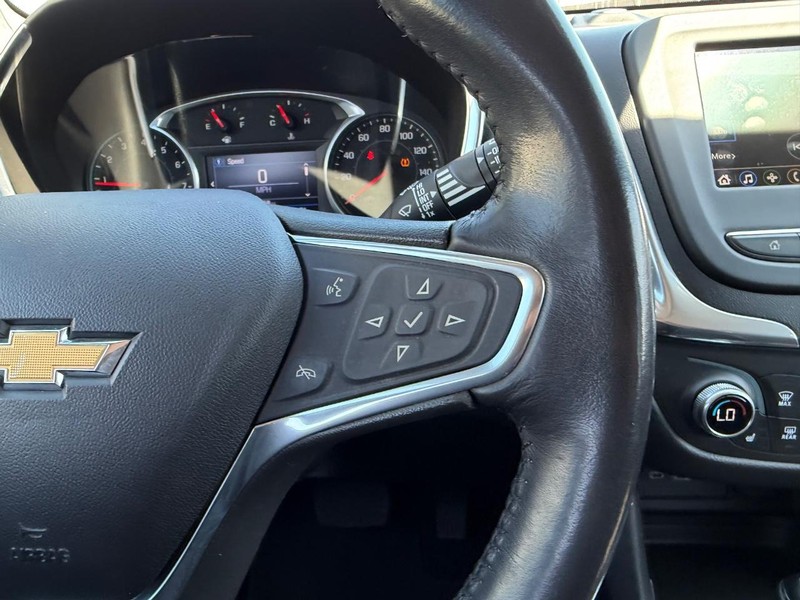 Chevrolet Equinox Vehicle Full-screen Gallery Image 12