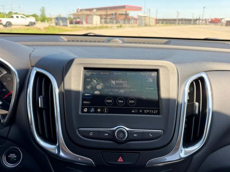 Chevrolet Equinox Vehicle Full-screen Gallery Image 13