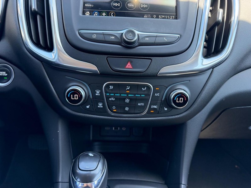 Chevrolet Equinox Vehicle Full-screen Gallery Image 14