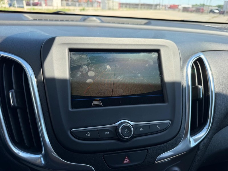 Chevrolet Equinox Vehicle Full-screen Gallery Image 20