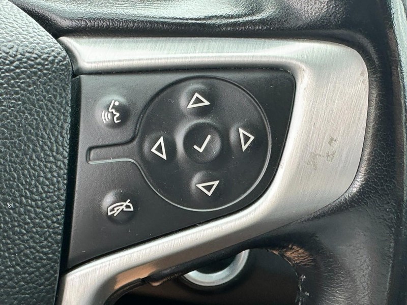 GMC Terrain Vehicle Full-screen Gallery Image 19