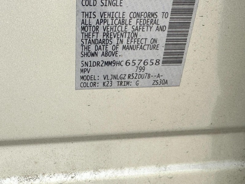 Nissan Pathfinder Vehicle Full-screen Gallery Image 19