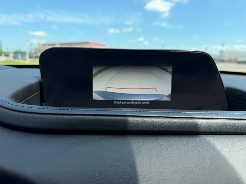 Mazda CX-30 Vehicle Full-screen Gallery Image 19