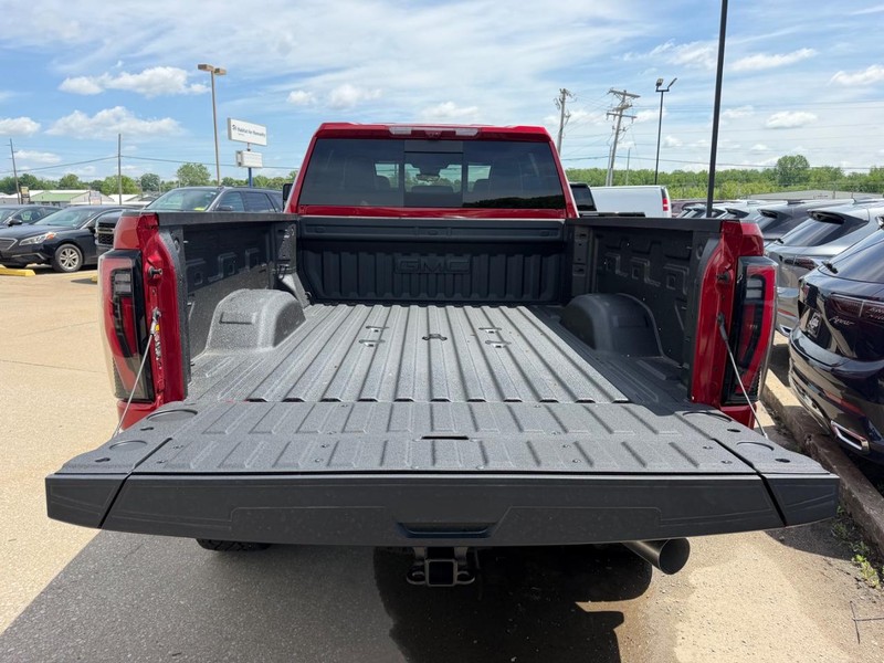 GMC Sierra 2500HD Vehicle Full-screen Gallery Image 5