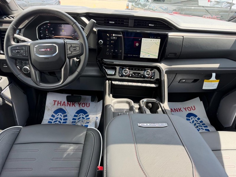 GMC Sierra 2500HD Vehicle Full-screen Gallery Image 9