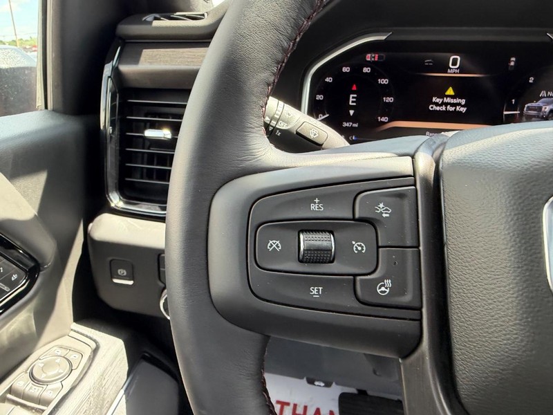 GMC Sierra 2500HD Vehicle Full-screen Gallery Image 11