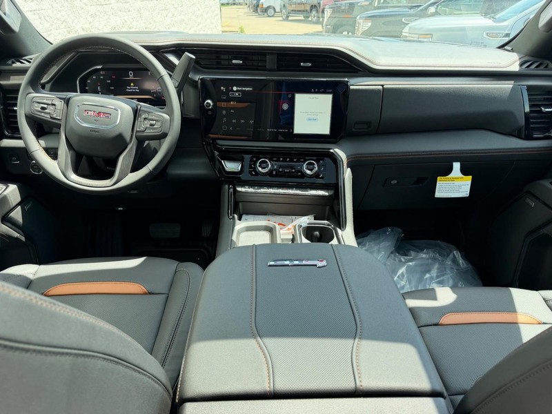 GMC Sierra 2500HD Vehicle Full-screen Gallery Image 9