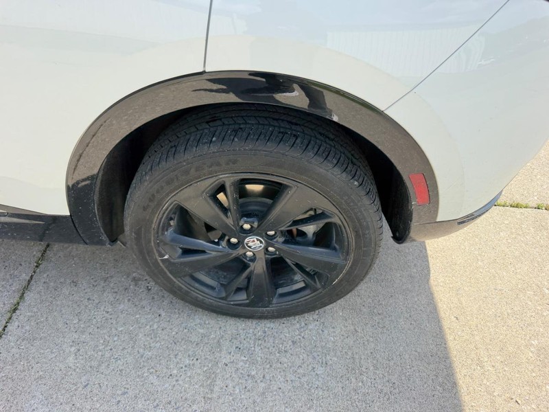 Buick Envision Vehicle Full-screen Gallery Image 07