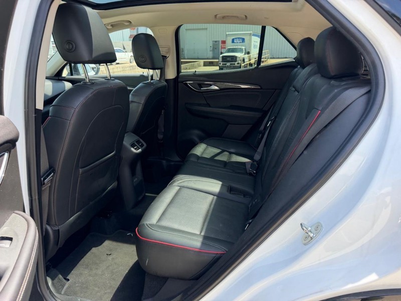 Buick Envision Vehicle Full-screen Gallery Image 08