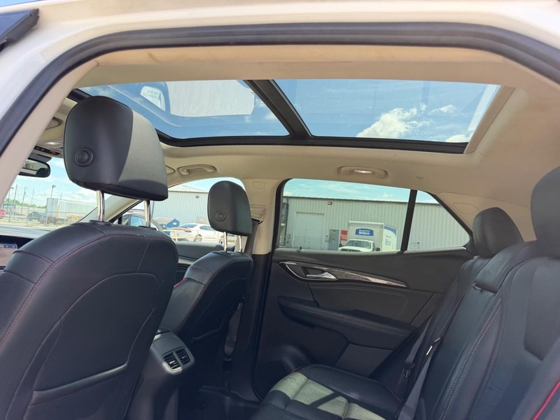 Buick Envision Vehicle Full-screen Gallery Image 09