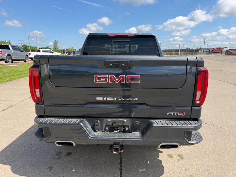 GMC Sierra 1500 Vehicle Full-screen Gallery Image 4