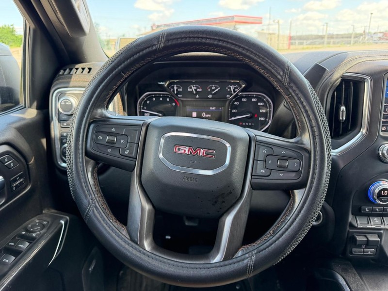 GMC Sierra 1500 Vehicle Full-screen Gallery Image 10