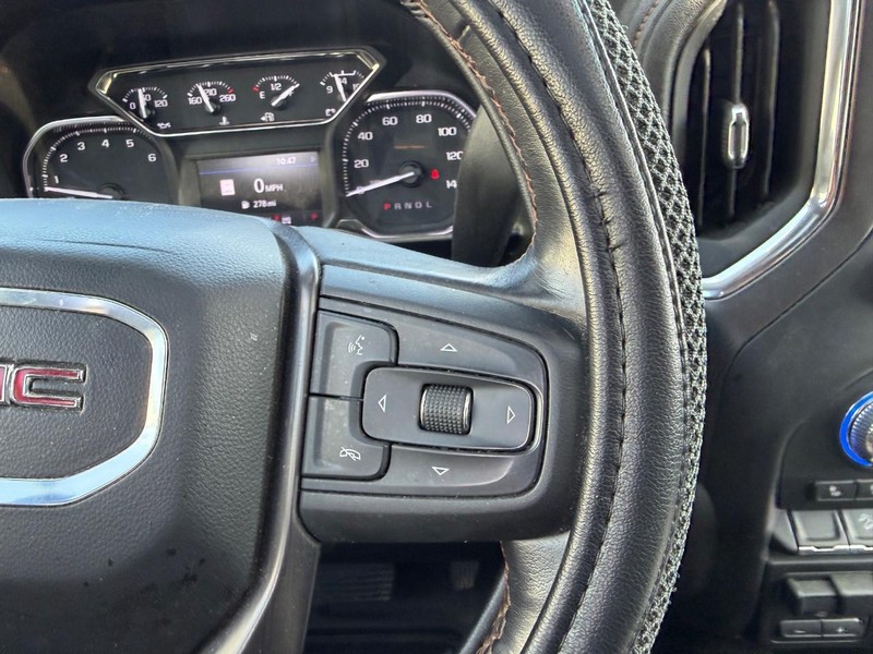 GMC Sierra 1500 Vehicle Full-screen Gallery Image 12