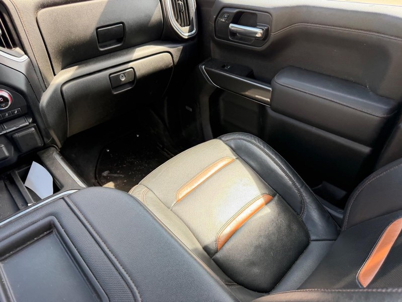 GMC Sierra 1500 Vehicle Full-screen Gallery Image 15