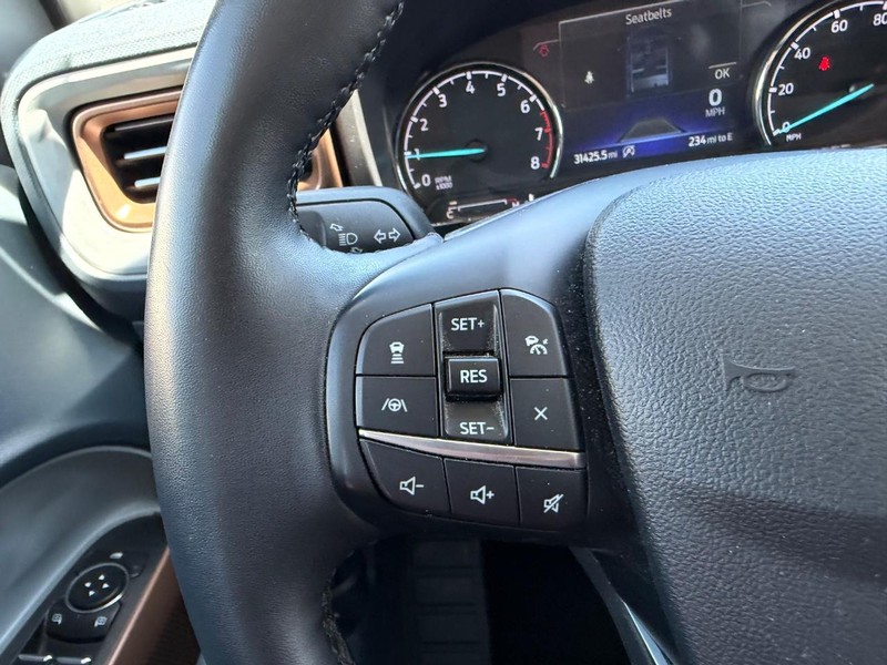 Ford Maverick Vehicle Full-screen Gallery Image 10