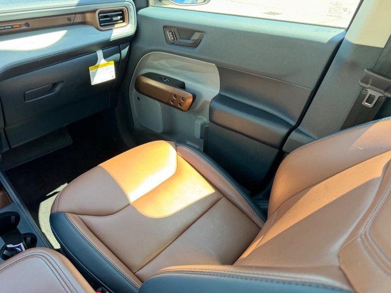 Ford Maverick Vehicle Full-screen Gallery Image 15