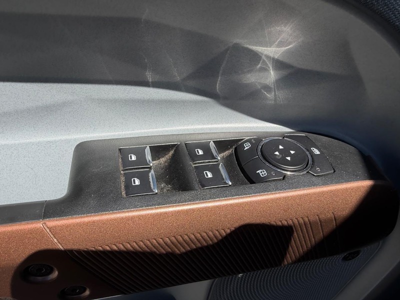 Ford Maverick Vehicle Full-screen Gallery Image 16