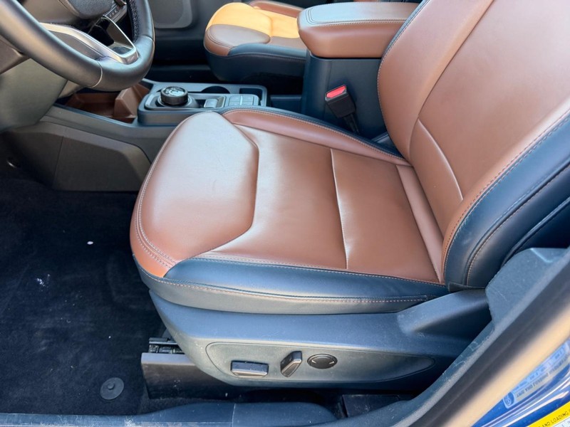 Ford Maverick Vehicle Full-screen Gallery Image 17