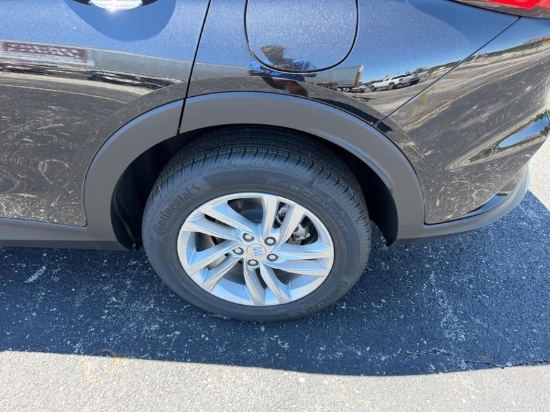 Buick Envista Vehicle Full-screen Gallery Image 6