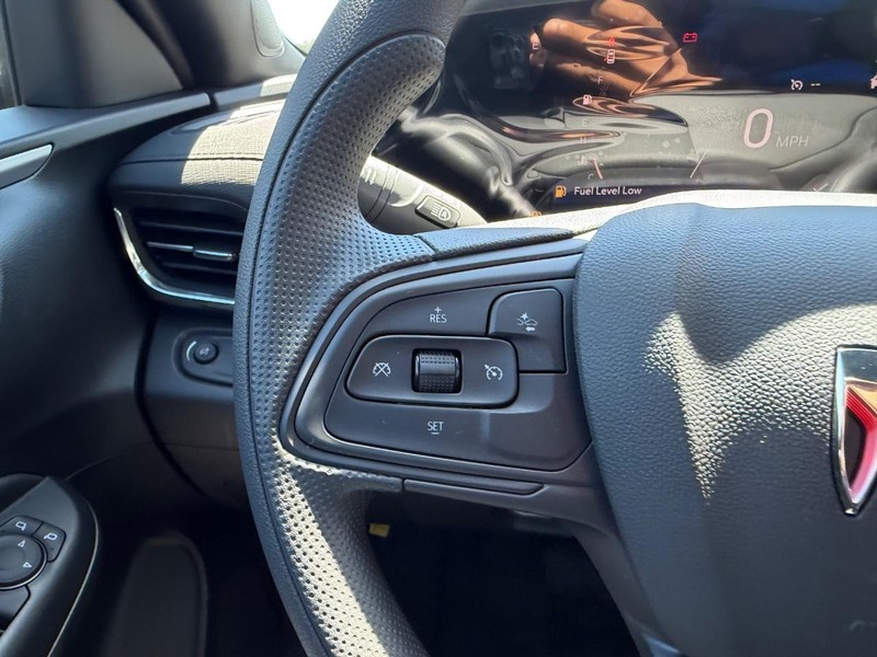 Buick Envista Vehicle Full-screen Gallery Image 10