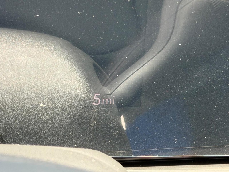 Buick Envista Vehicle Full-screen Gallery Image 19