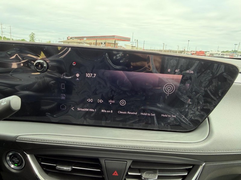 Buick Encore GX Vehicle Full-screen Gallery Image 13