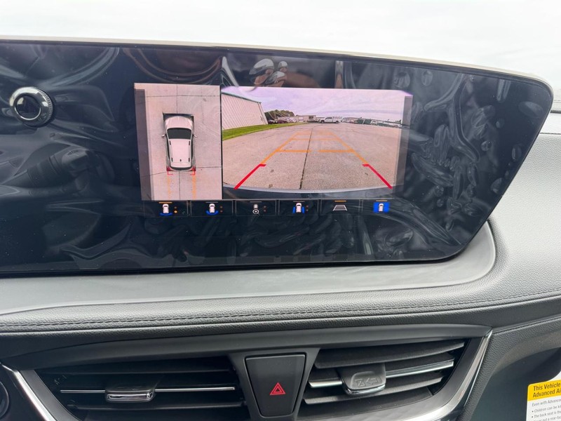 Buick Encore GX Vehicle Full-screen Gallery Image 20