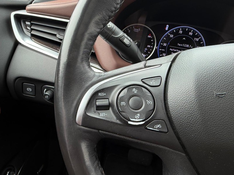 Buick Enclave Vehicle Full-screen Gallery Image 14