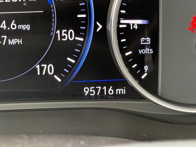 Buick Enclave Vehicle Full-screen Gallery Image 23