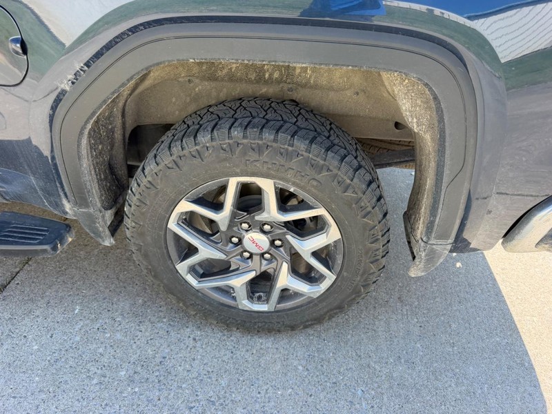 GMC Sierra 1500 Vehicle Full-screen Gallery Image 6