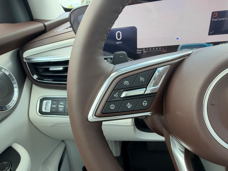 Buick Enclave Vehicle Full-screen Gallery Image 14