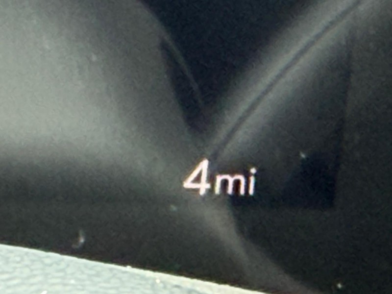 Buick Encore GX Vehicle Full-screen Gallery Image 18