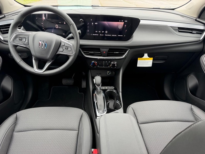 Buick Encore GX Vehicle Full-screen Gallery Image 8