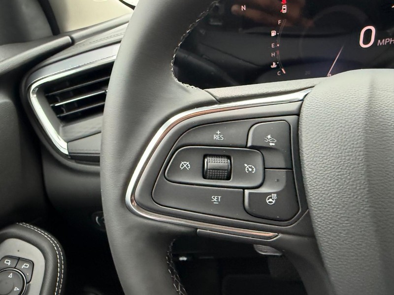 Buick Encore GX Vehicle Full-screen Gallery Image 10