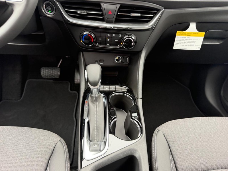 Buick Encore GX Vehicle Full-screen Gallery Image 14