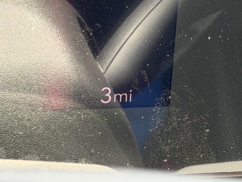 Buick Envista Vehicle Full-screen Gallery Image 19