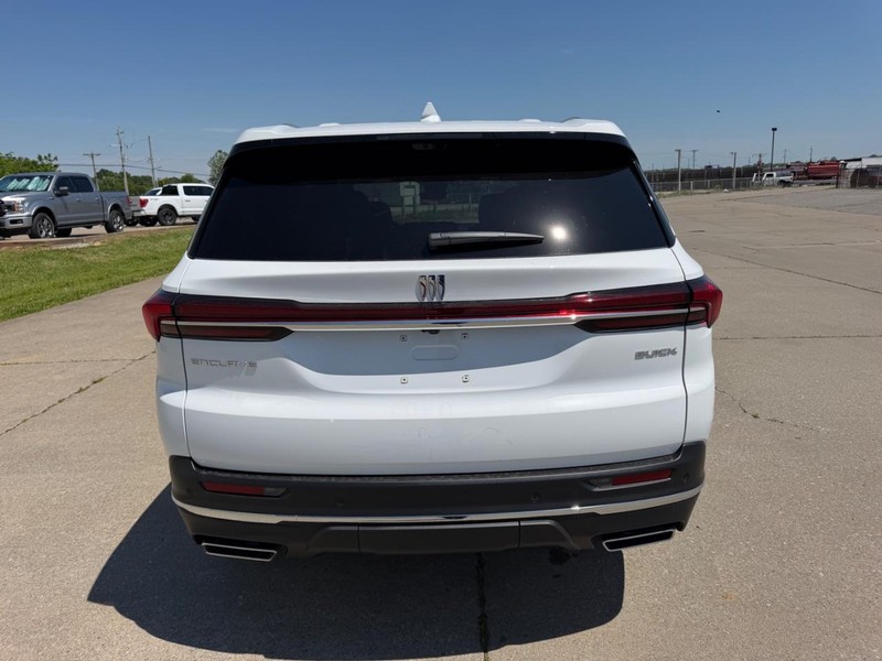 Buick Enclave Vehicle Full-screen Gallery Image 4