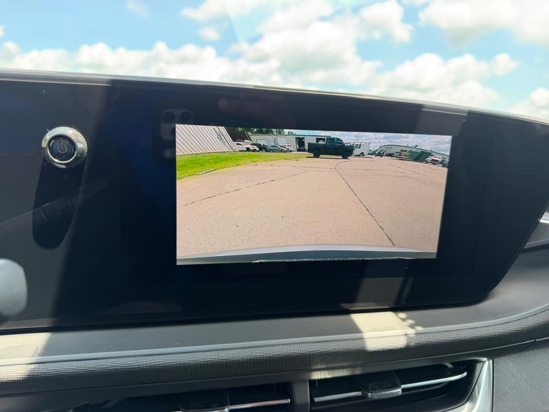 Buick Envista Vehicle Full-screen Gallery Image 20