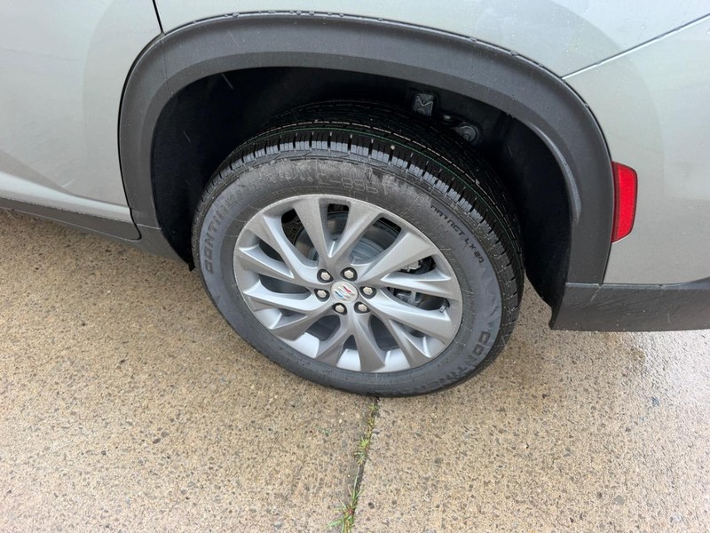 Buick Enclave Vehicle Full-screen Gallery Image 4