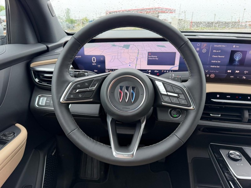 Buick Enclave Vehicle Full-screen Gallery Image 9