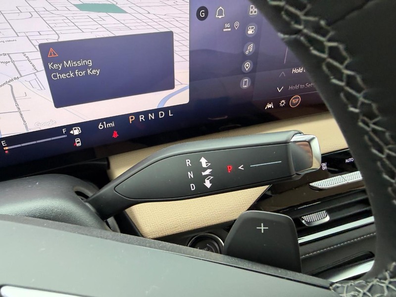 Buick Enclave Vehicle Full-screen Gallery Image 12