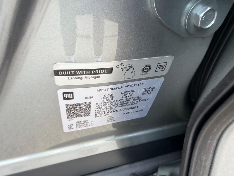 Buick Enclave Vehicle Full-screen Gallery Image 20