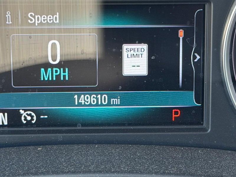 Buick Enclave Vehicle Full-screen Gallery Image 22
