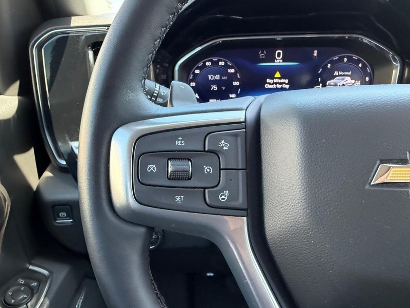 Chevrolet Silverado 1500 Vehicle Full-screen Gallery Image 10