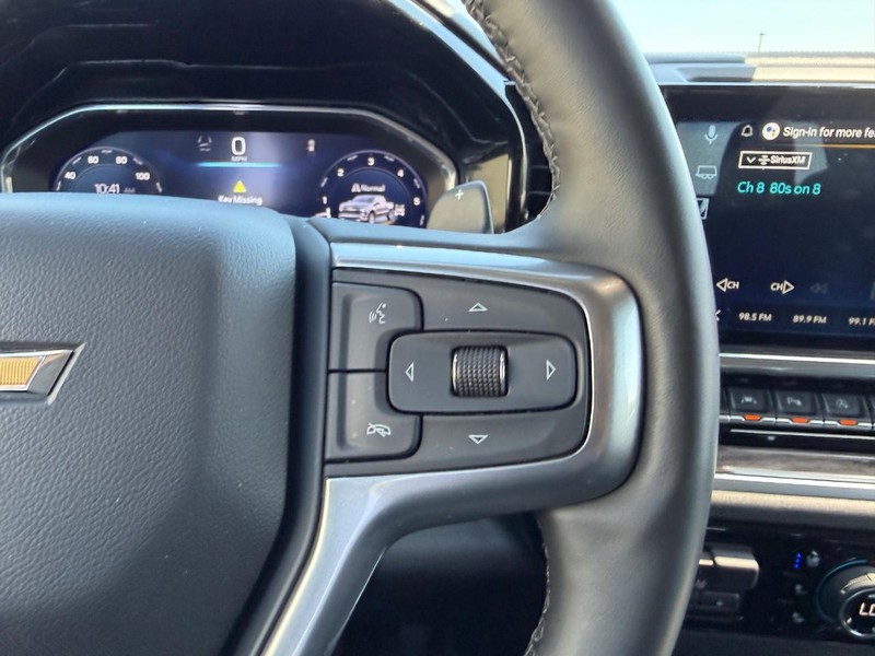 Chevrolet Silverado 1500 Vehicle Full-screen Gallery Image 11