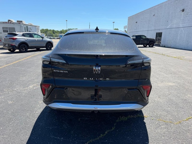 Buick Envista Vehicle Full-screen Gallery Image 4