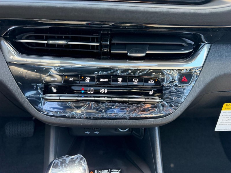 Buick Envista Vehicle Full-screen Gallery Image 15