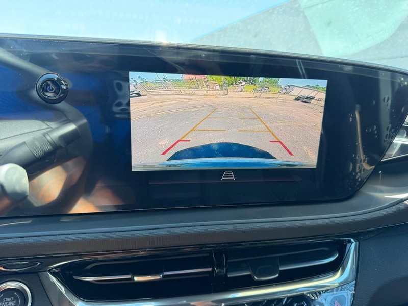 Buick Envista Vehicle Full-screen Gallery Image 21
