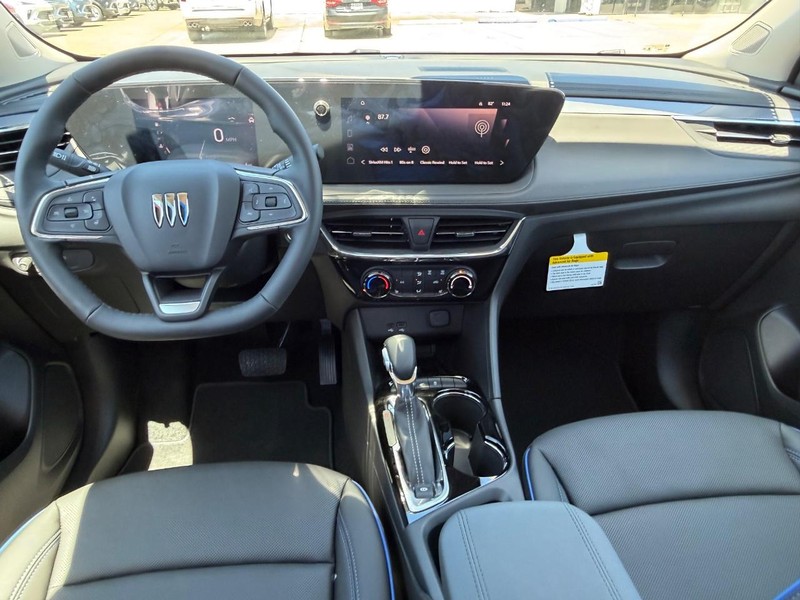 Buick Encore GX Vehicle Full-screen Gallery Image 8