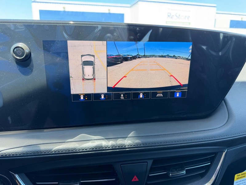 Buick Encore GX Vehicle Full-screen Gallery Image 19